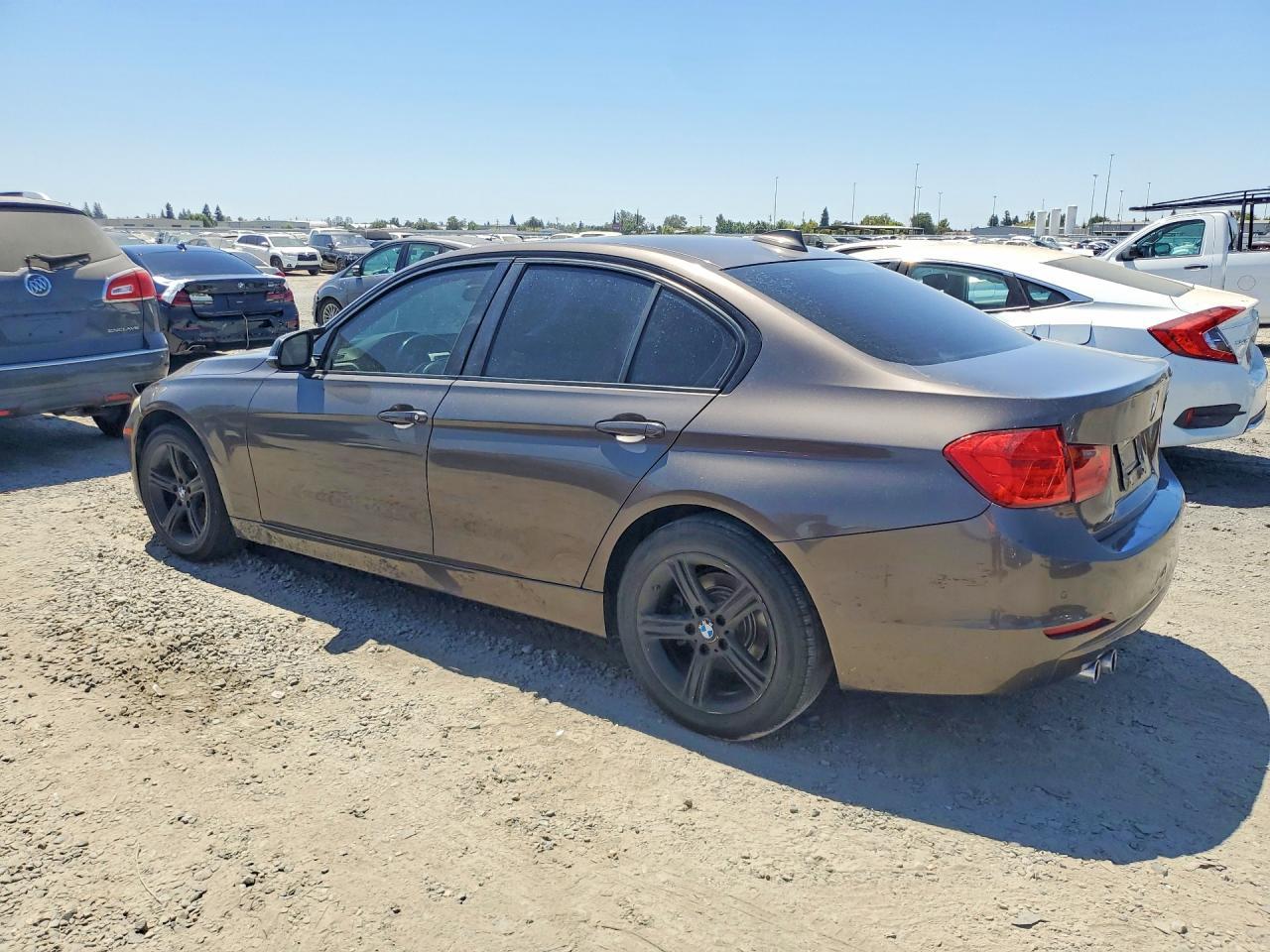 2012 BMW 328 I - Image 2