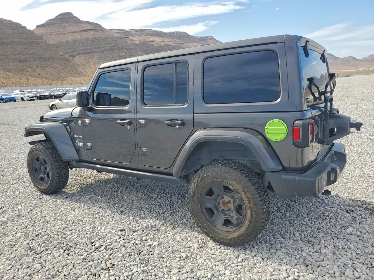 2018 Jeep Wrangler Unlimited Sahara - Image 2