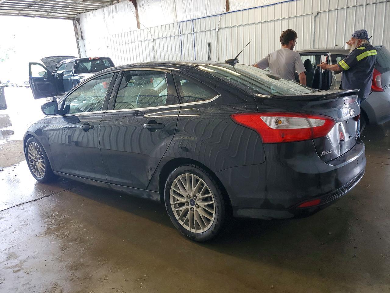 2014 Ford Focus Titanium - Image 2
