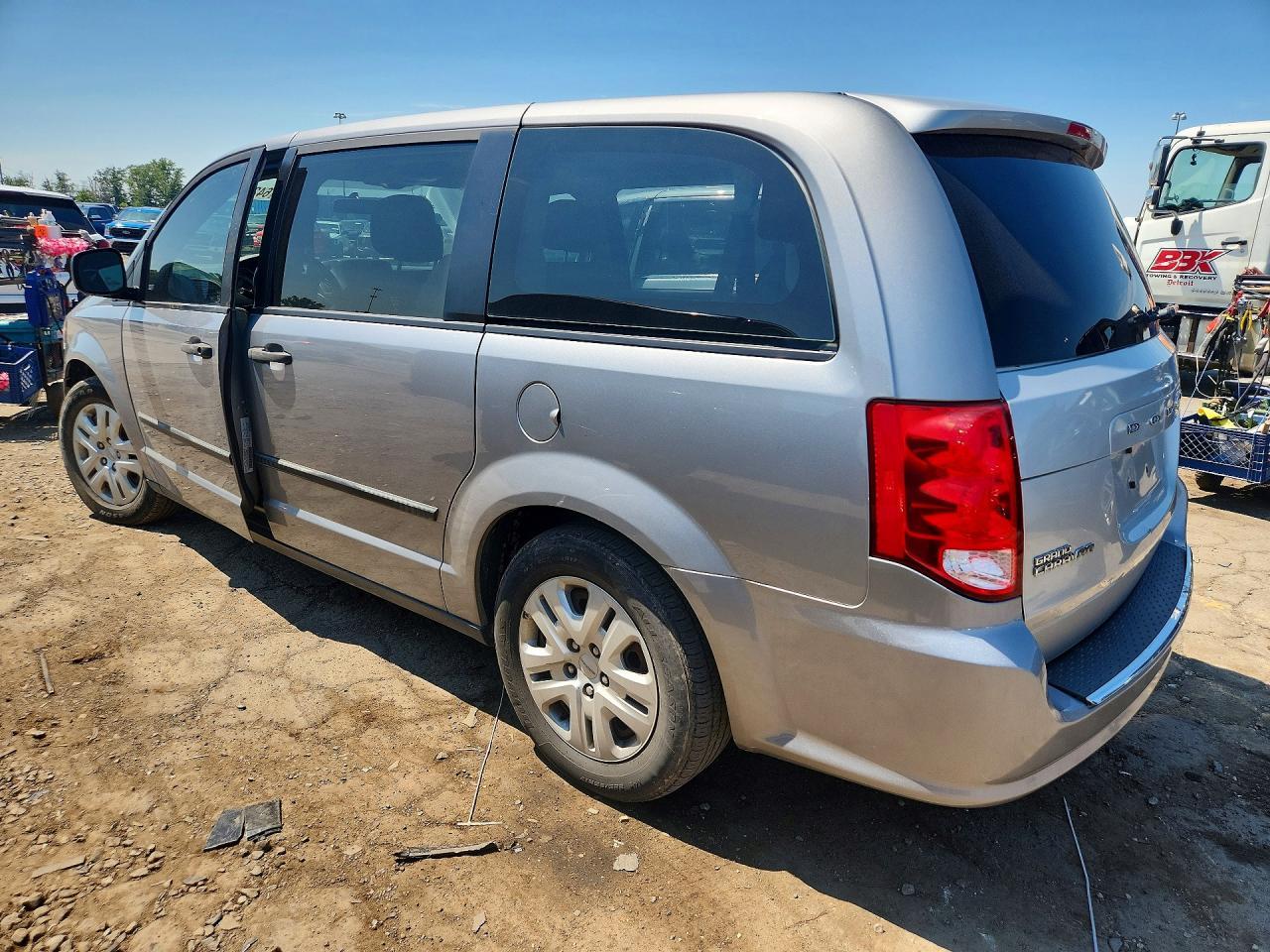 2016 Dodge Grand Caravan Se - Image 2