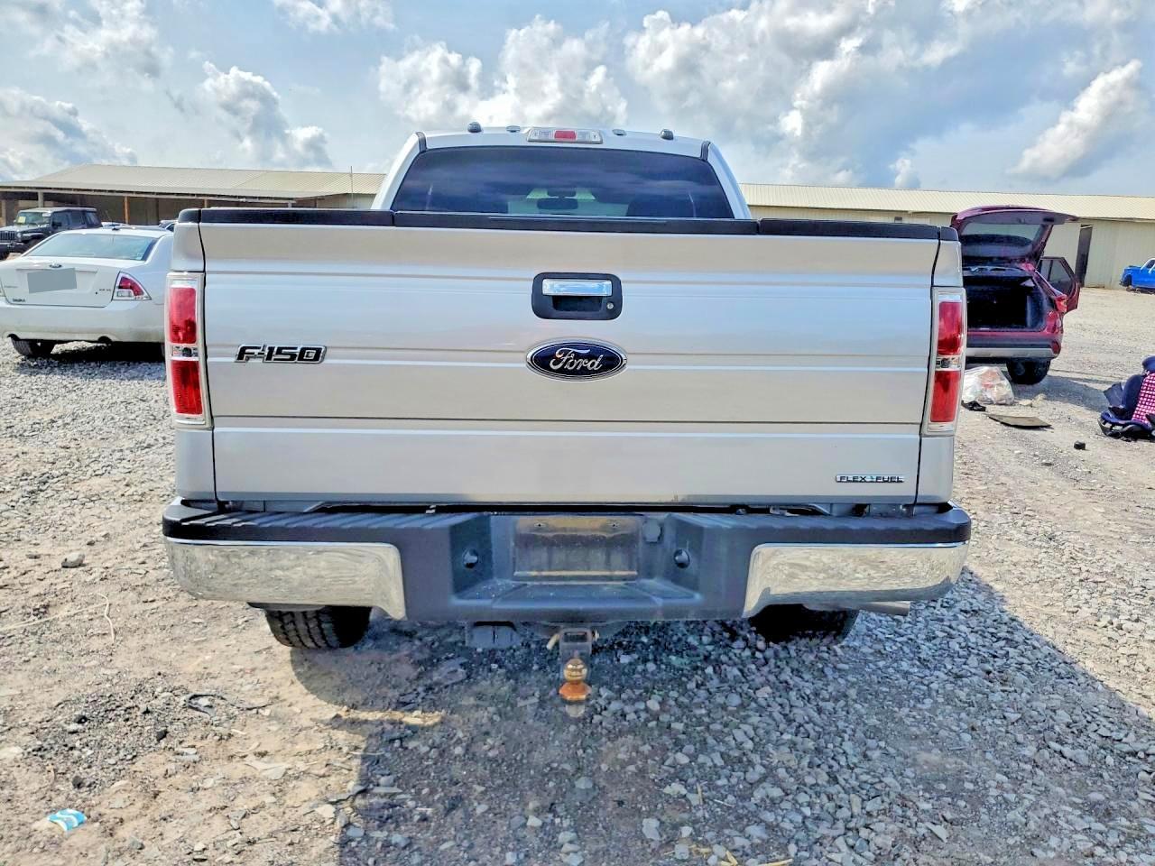 2014 Ford F150 Super Cab - Фото 6