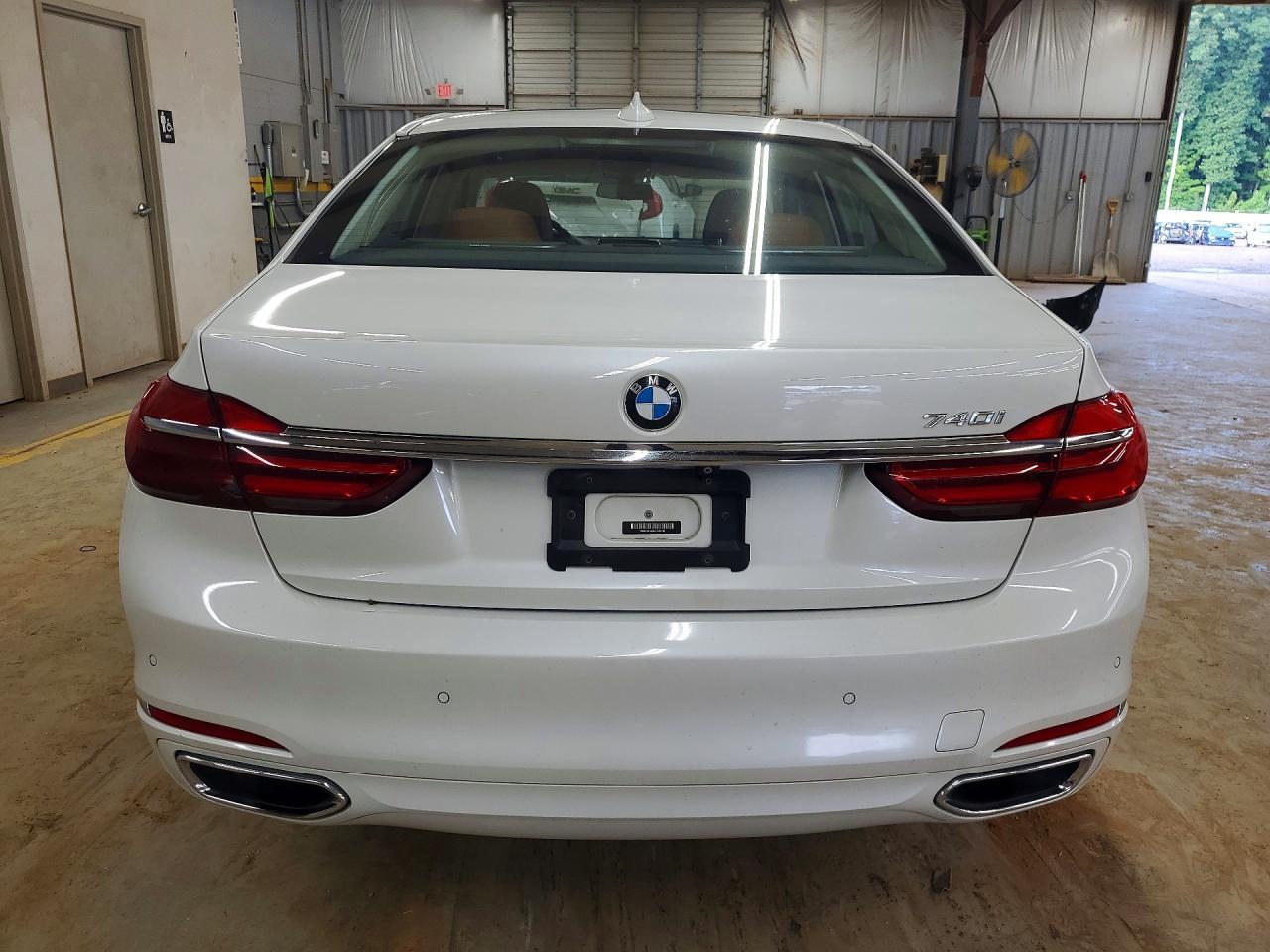 2018 BMW 740 I - Image 6