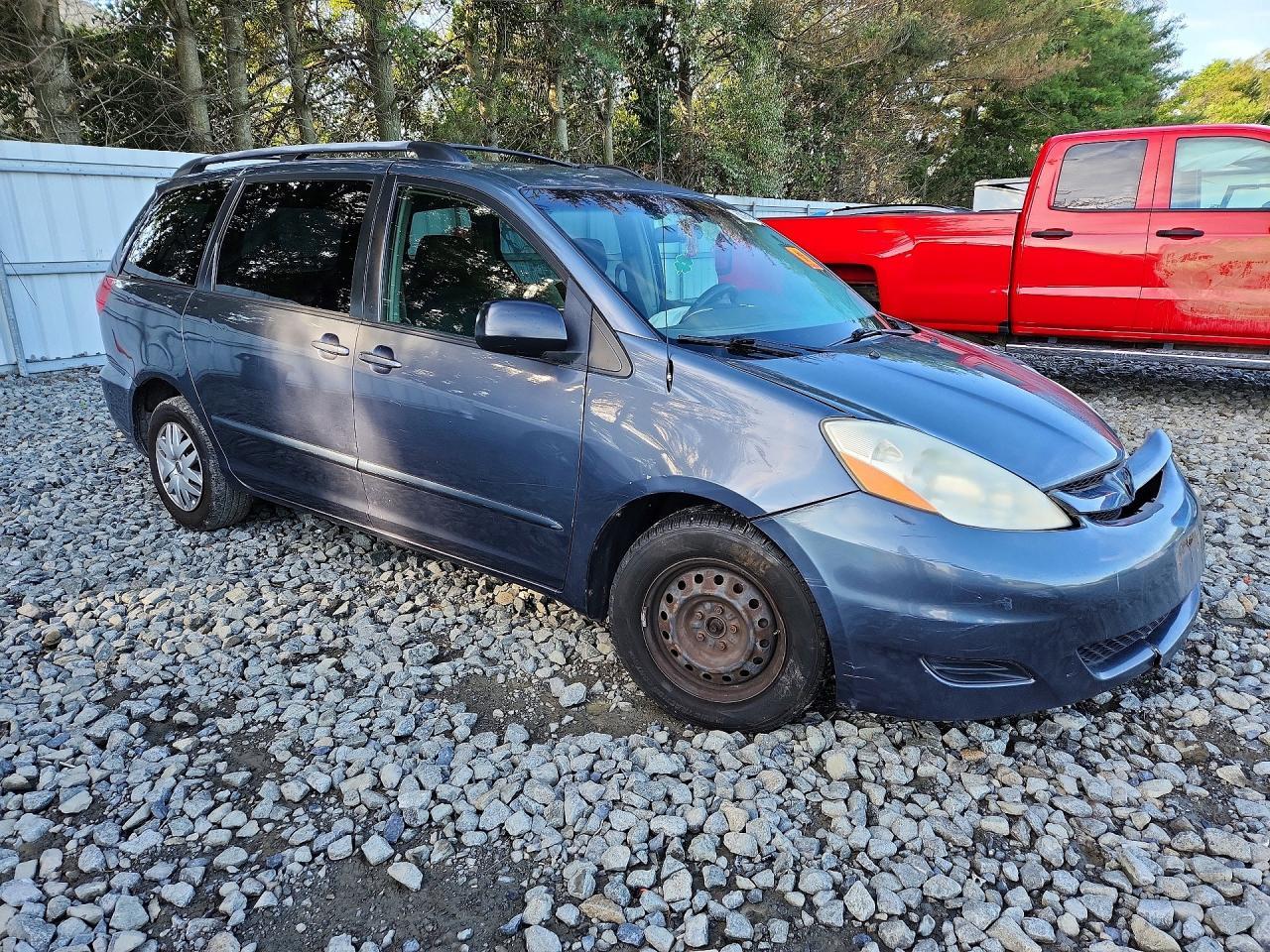 2008 Toyota Sienna Le 7-Passenger - Фото 4