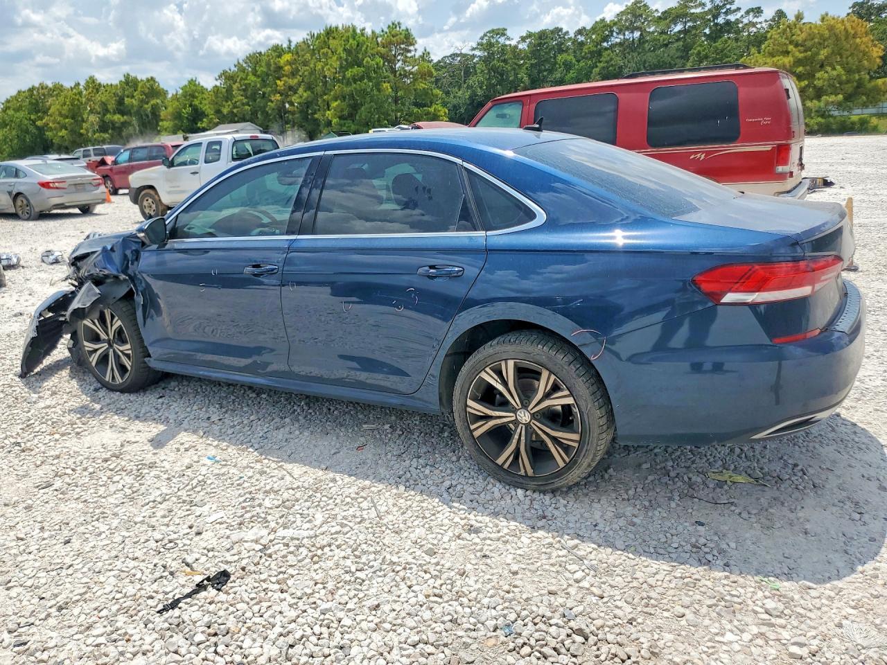 2022 Volkswagen Passat Se - Фото 2