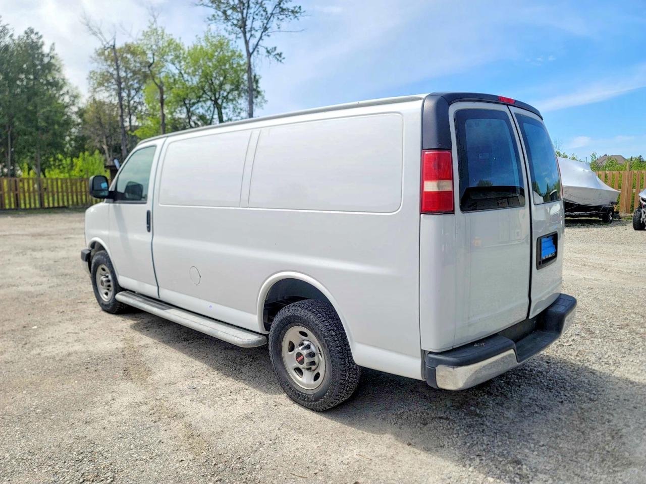 2017 GMC Savana G2500 - Image 3