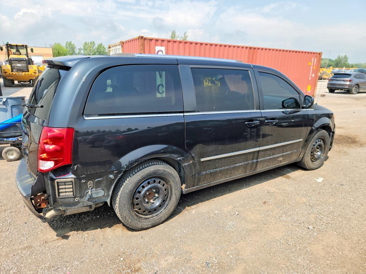 2017 Dodge Grand Caravan Crew - Image 3