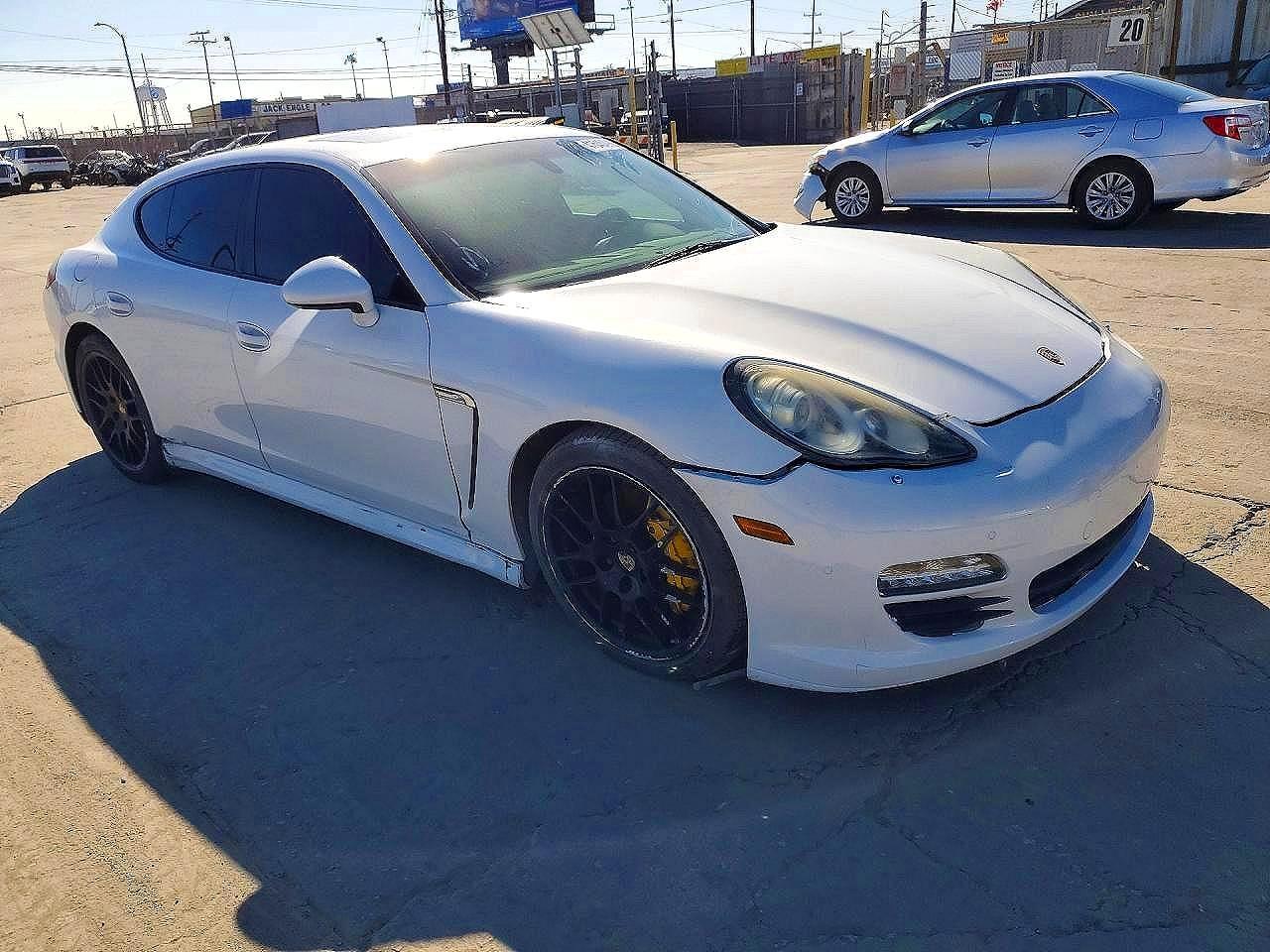 2012 Porsche Panamera 2 - Image 4