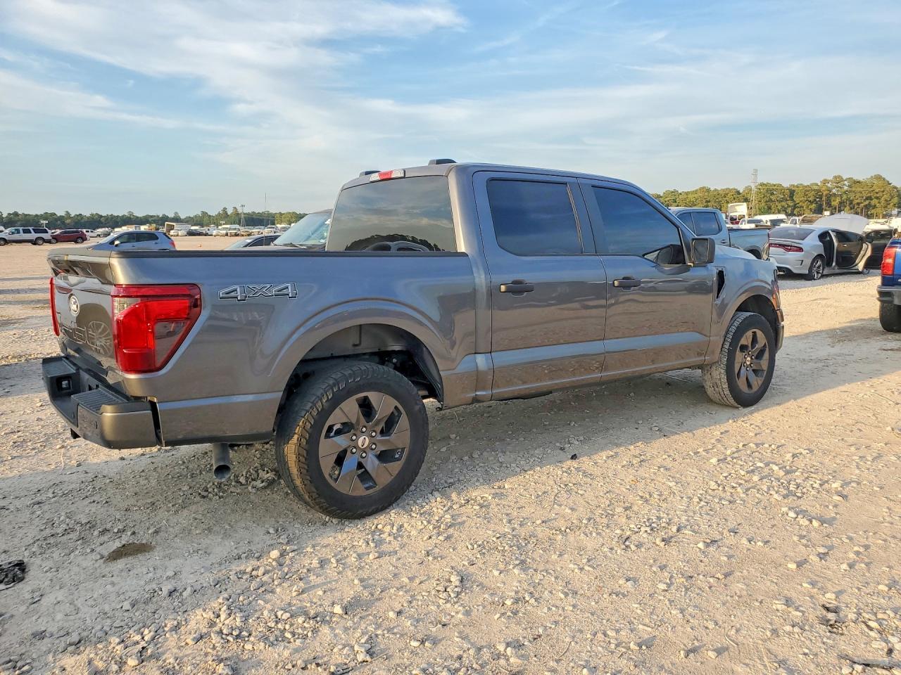 2025 Ford F150 Stx - Фото 3