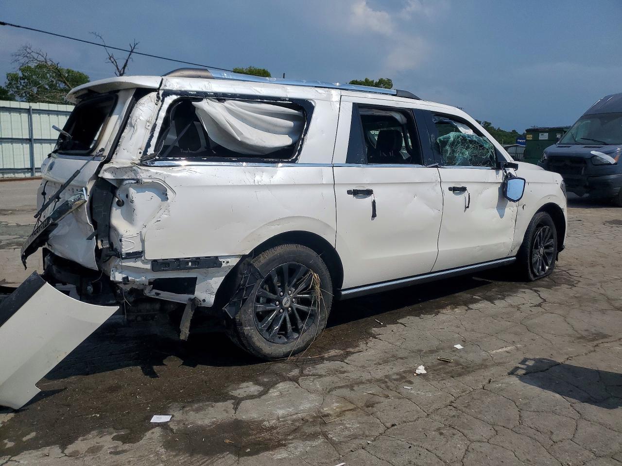 2019 Ford Expedition Max Limited - Image 3