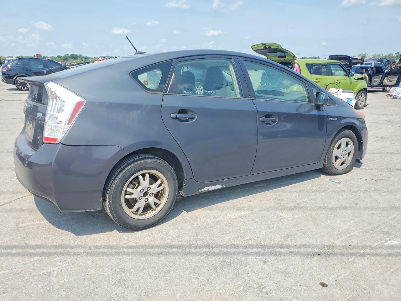 2010 Toyota Prius Iii - Фото 3