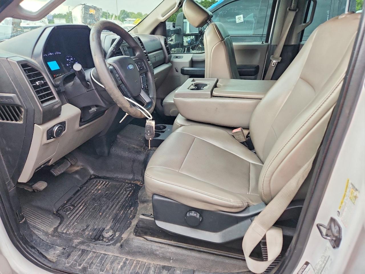 2019 Ford F350 Super Duty - Image 7