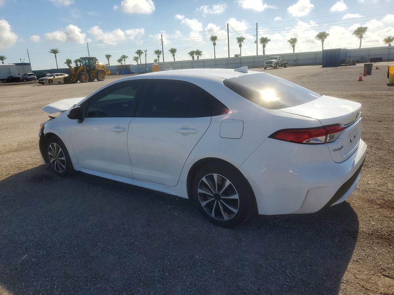 2020 Toyota Corolla Le - Image 2