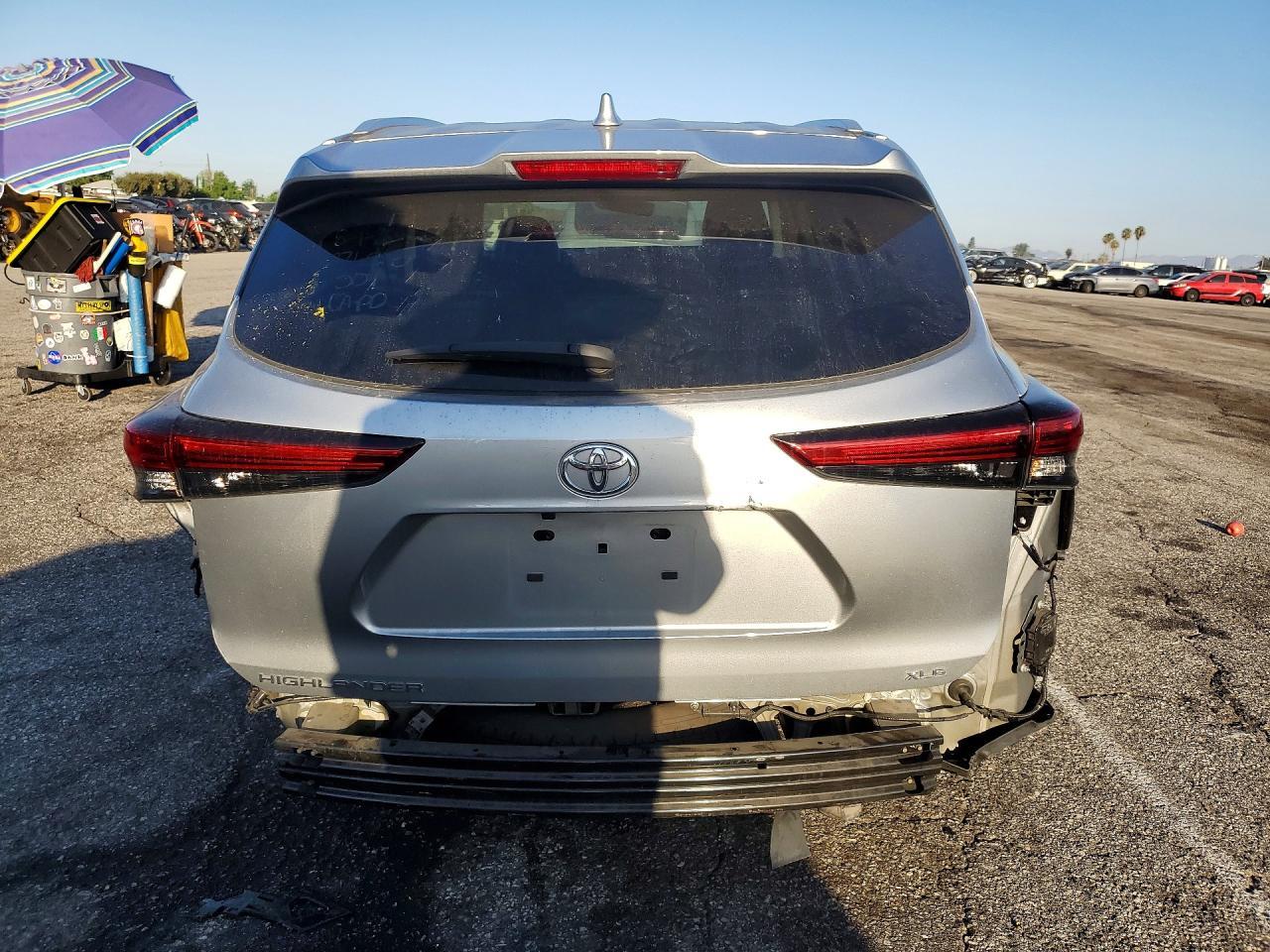 2023 Toyota Highlander Xle - Image 6