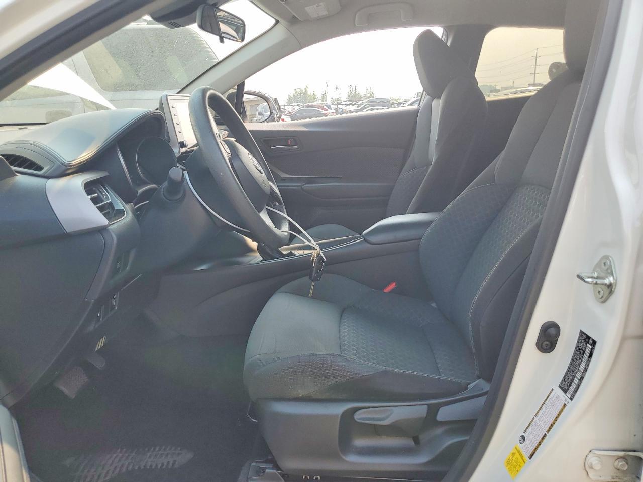 2021 Toyota C-Hr Le - Фото 7