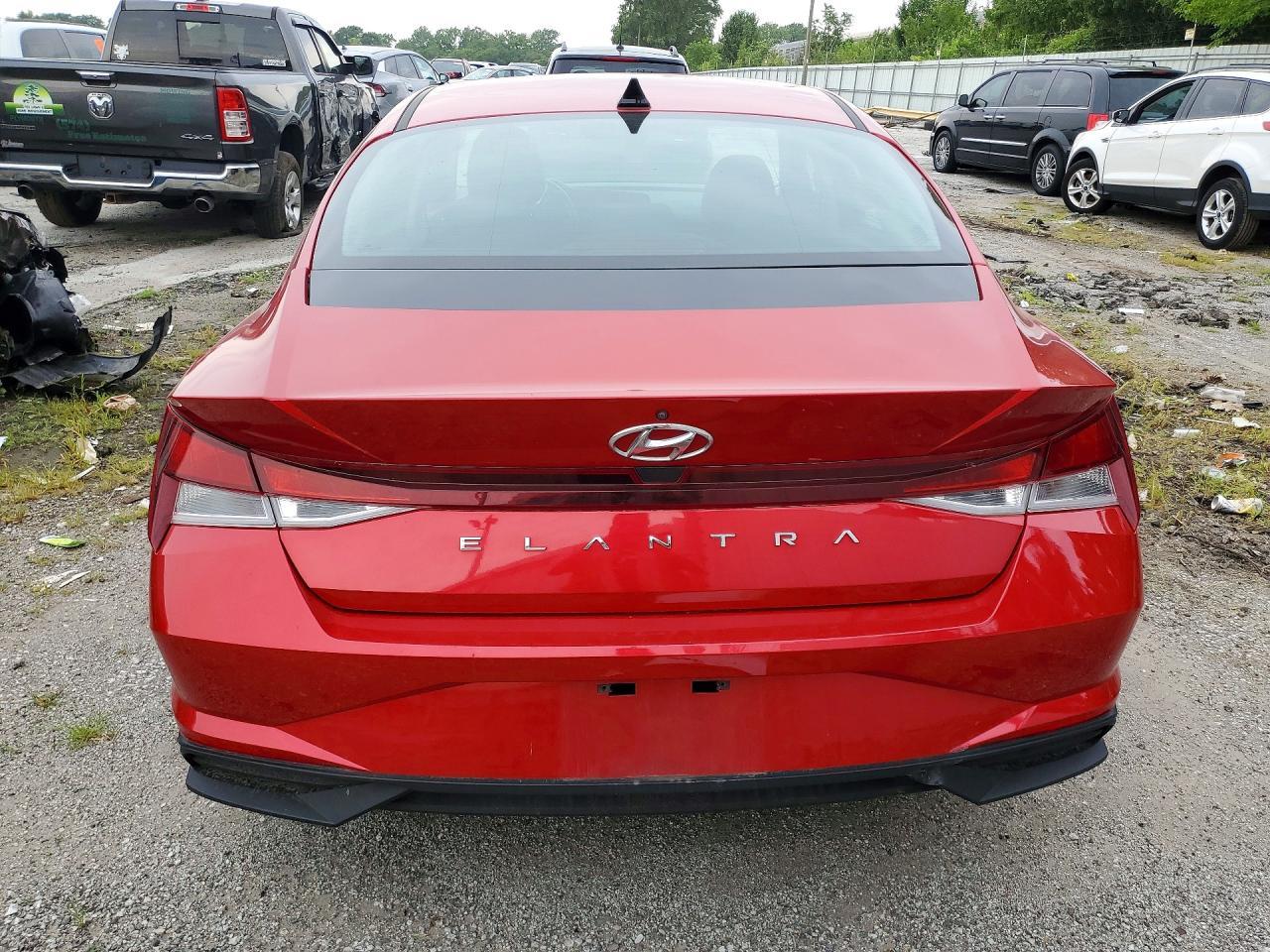 2021 Hyundai Elantra Se - Фото 6
