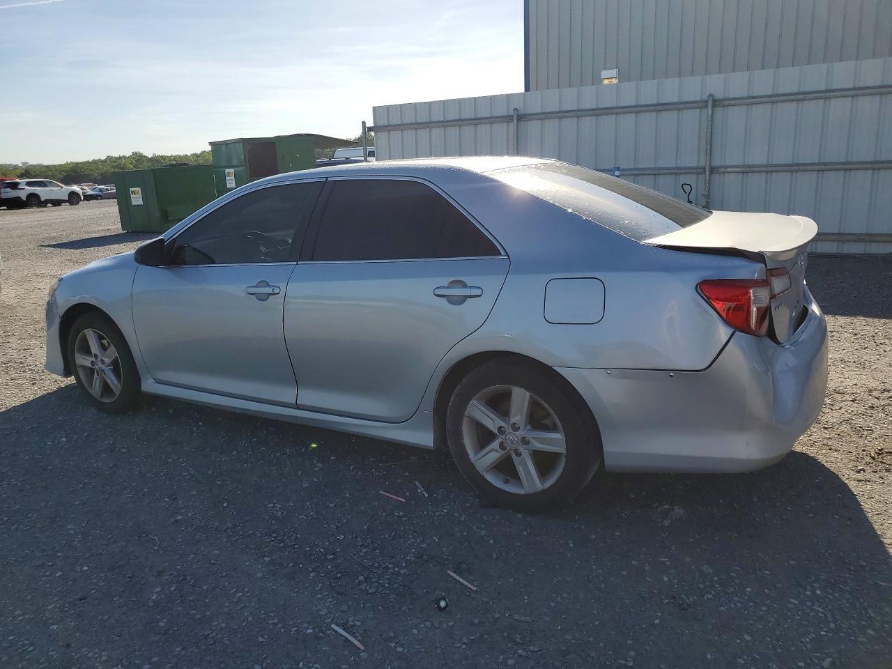 2012 Toyota Camry Se - Фото 2