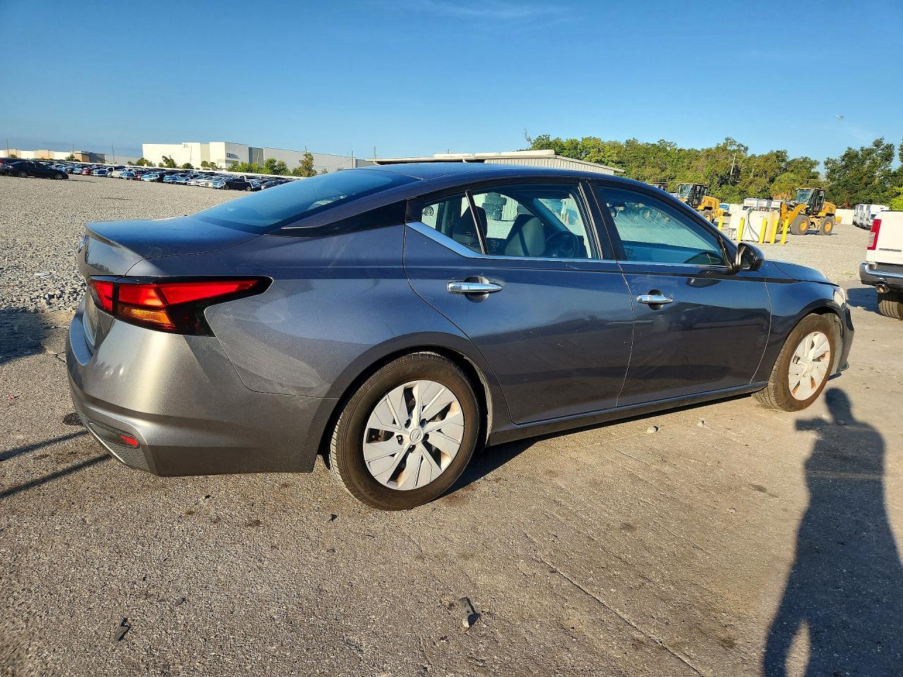 2022 Nissan Altima S - Фото 3