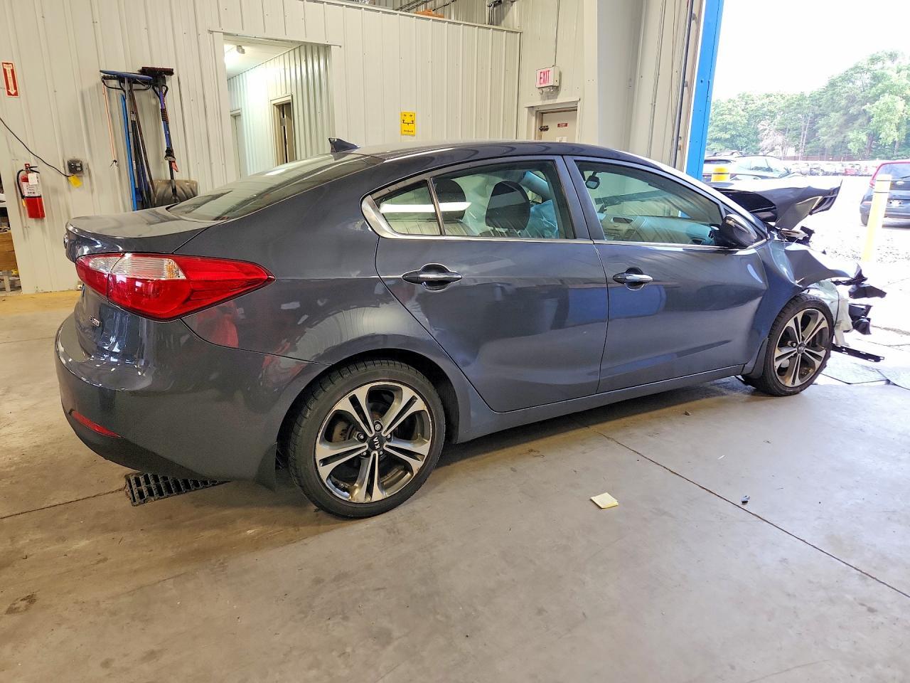2015 Kia Forte Ex - Image 3