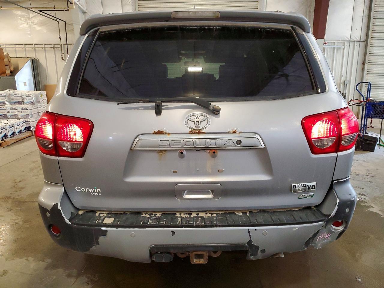 2013 Toyota Sequoia Limited - Фото 6