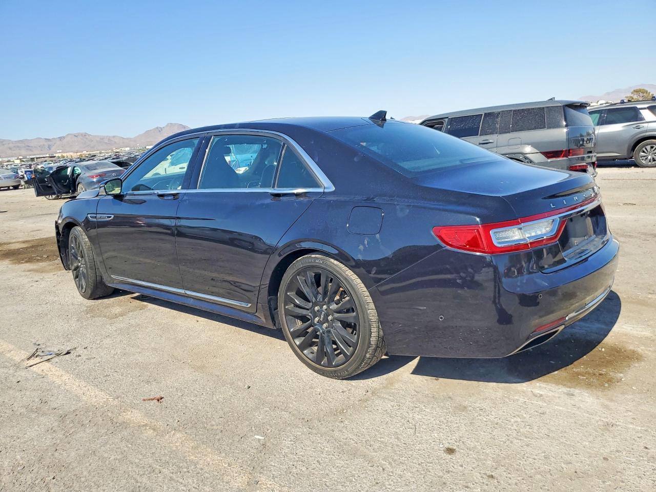 2020 Lincoln Continental Reserve - Фото 2