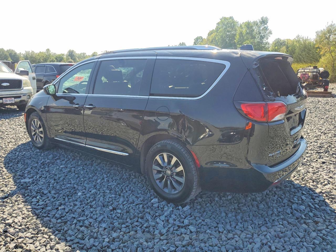 2020 Chrysler Pacifica Touring L Plus - Image 2