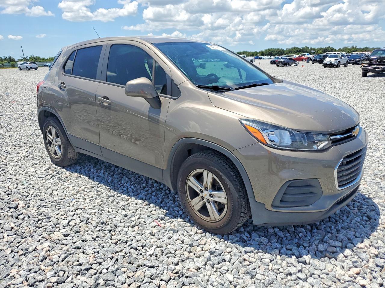 2020 Chevrolet Trax Ls - Image 4