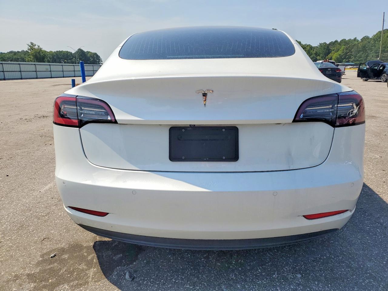 2020 Tesla Model 3 - Фото 6