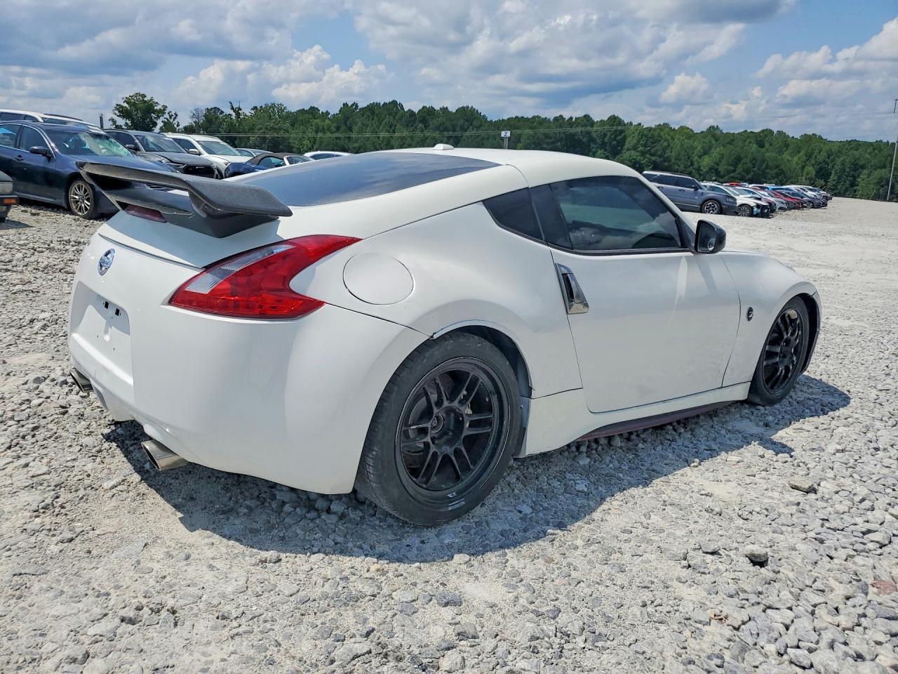 2018 Nissan 370Z Nismo - Image 3