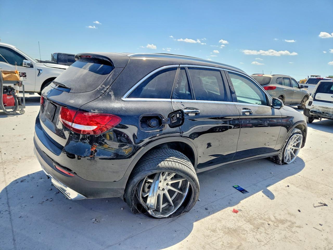 2019 Mercedes-Benz Glc 300 - Фото 3