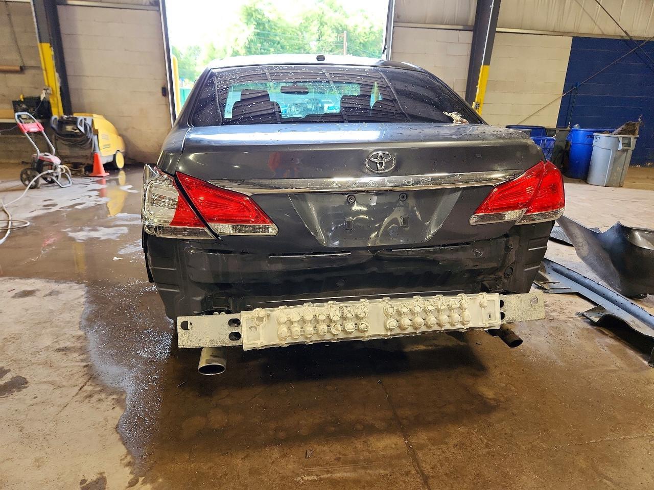 2011 Toyota Avalon Base - Фото 6