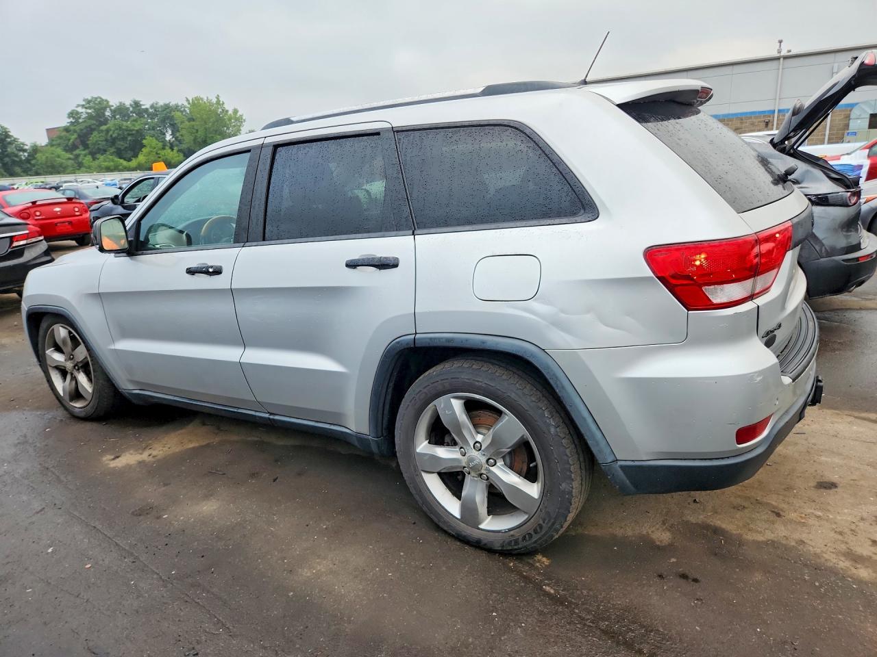 2012 Jeep Grand Cherokee Overland - Фото 2