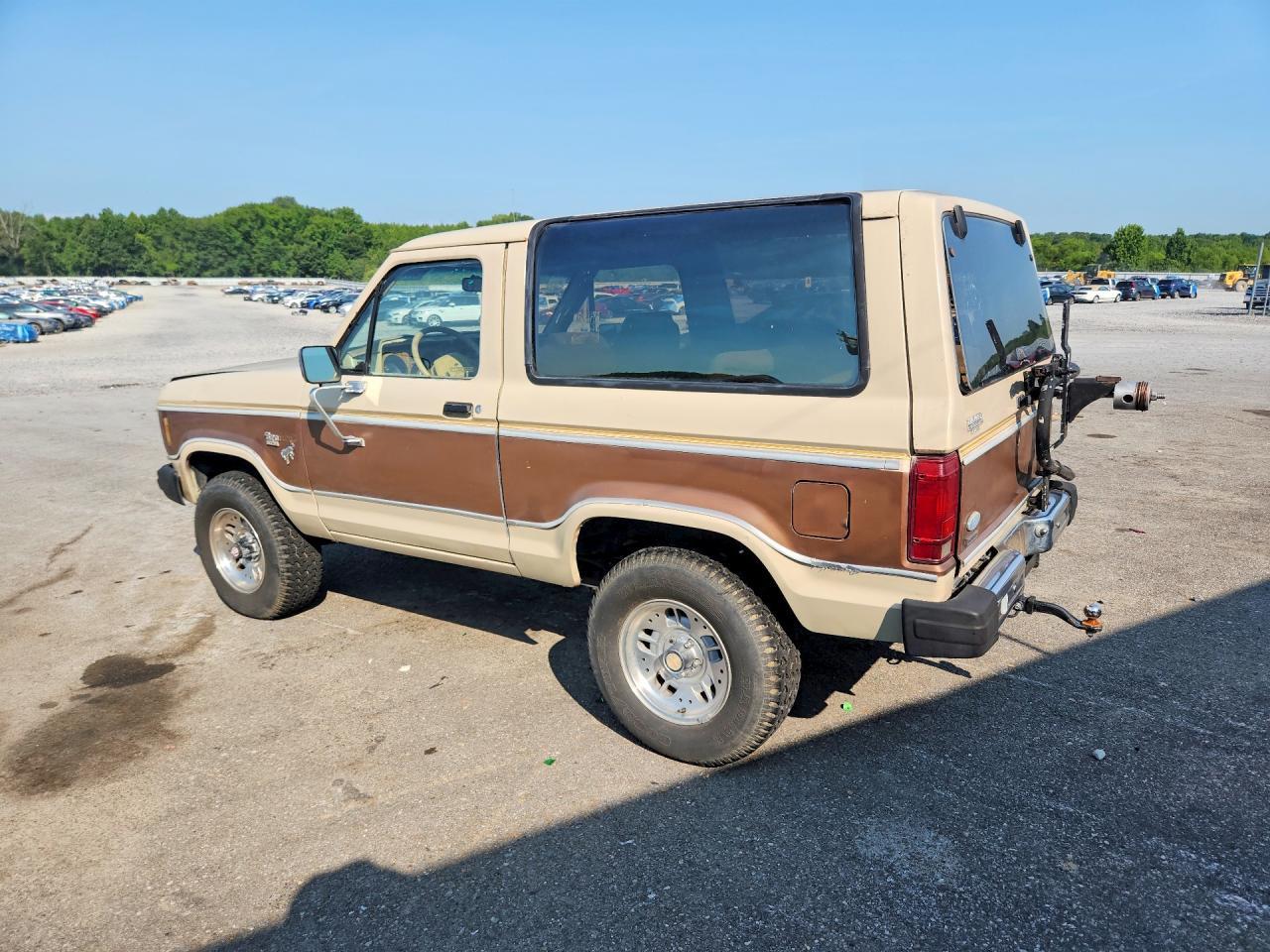 1985 Ford Bronco Ii - Фото 2