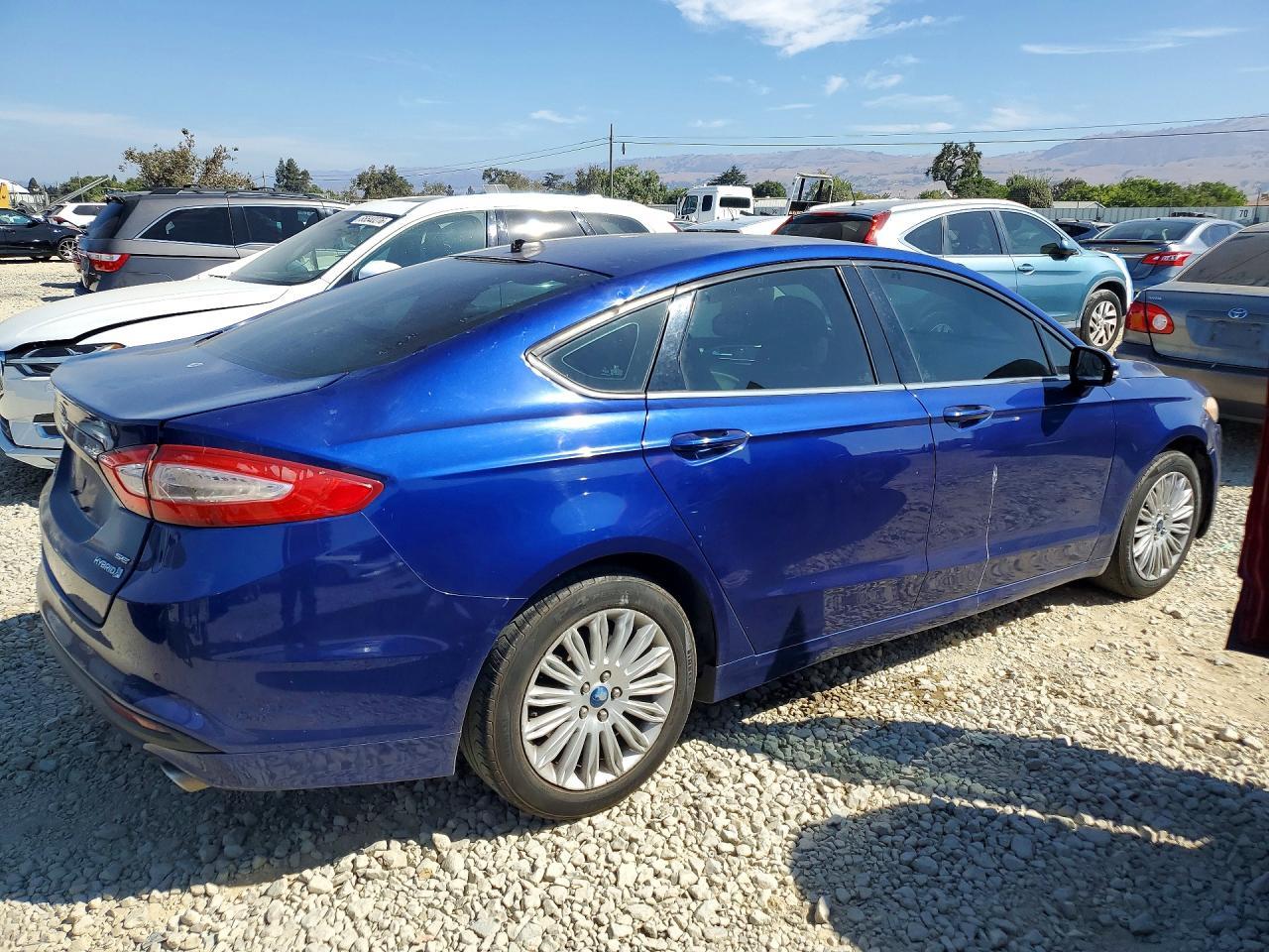 2013 Ford Fusion Se Hybrid - Image 3