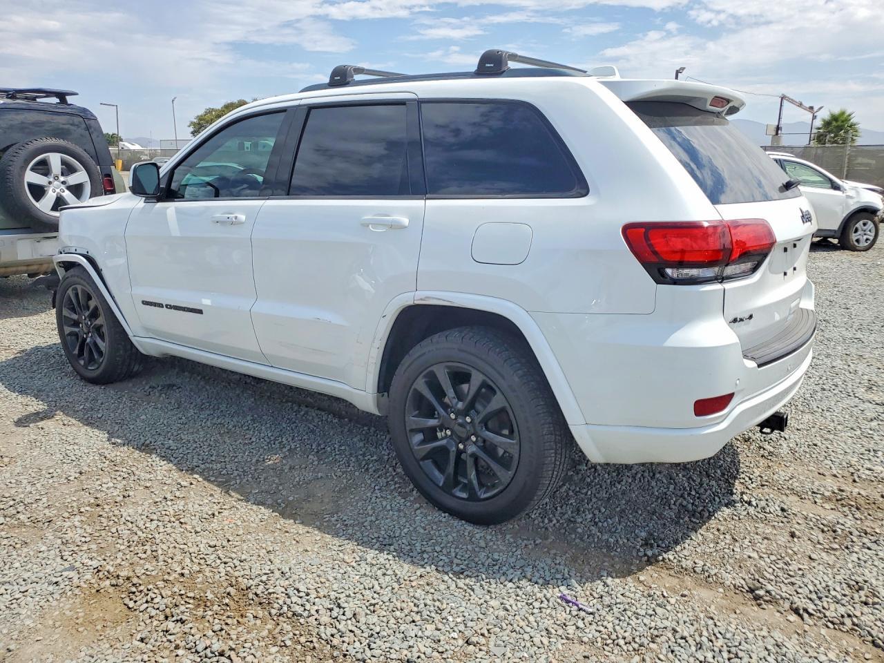2018 Jeep Grand Cherokee Laredo - Фото 2