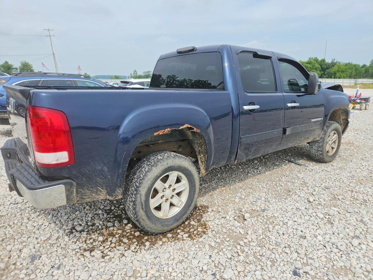 2008 GMC Sierra C1500 - Image 3