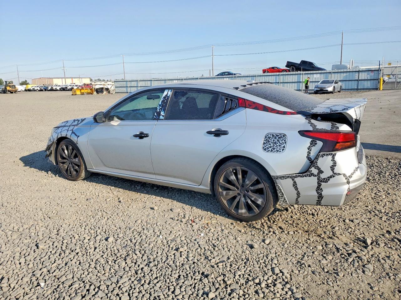 2022 Nissan Altima Sr - Image 2