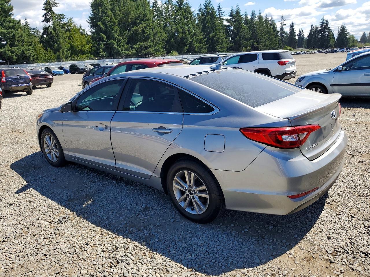 2015 Hyundai Sonata Se - Image 2