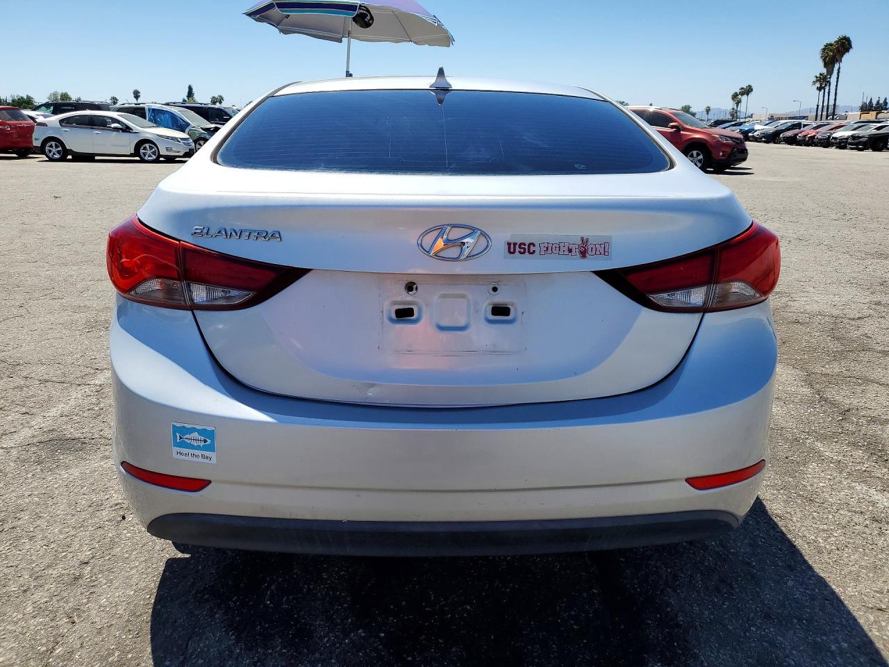 2015 Hyundai Elantra Se - Image 6