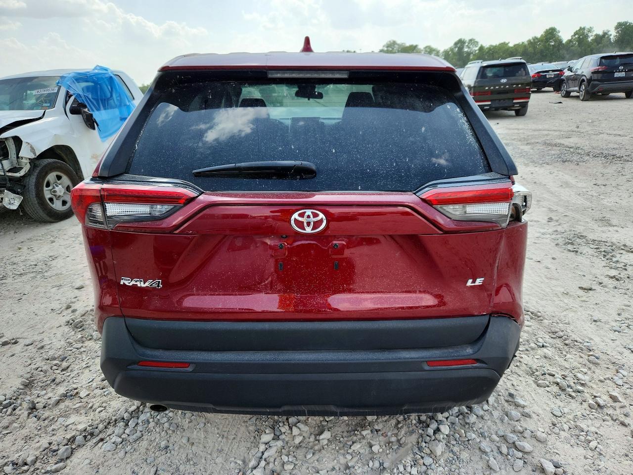 2025 Toyota Rav4 Le - Image 6