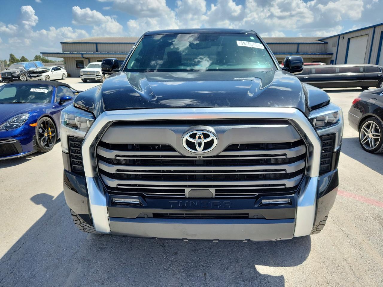 2025 Toyota Tundra Crewmax Limited - Image 5