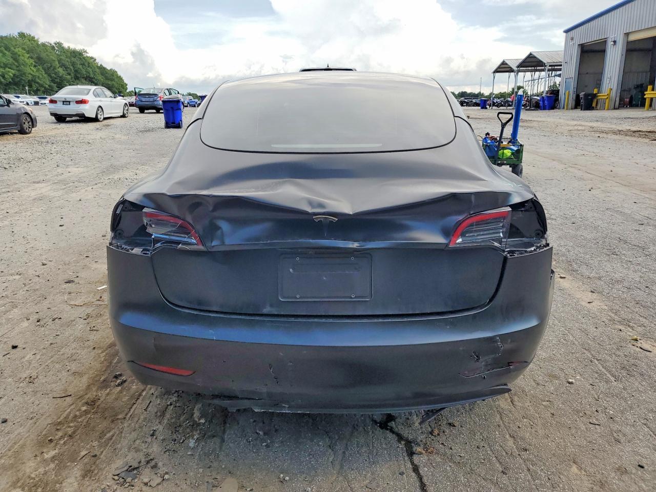 2023 Tesla Model 3 - Image 6