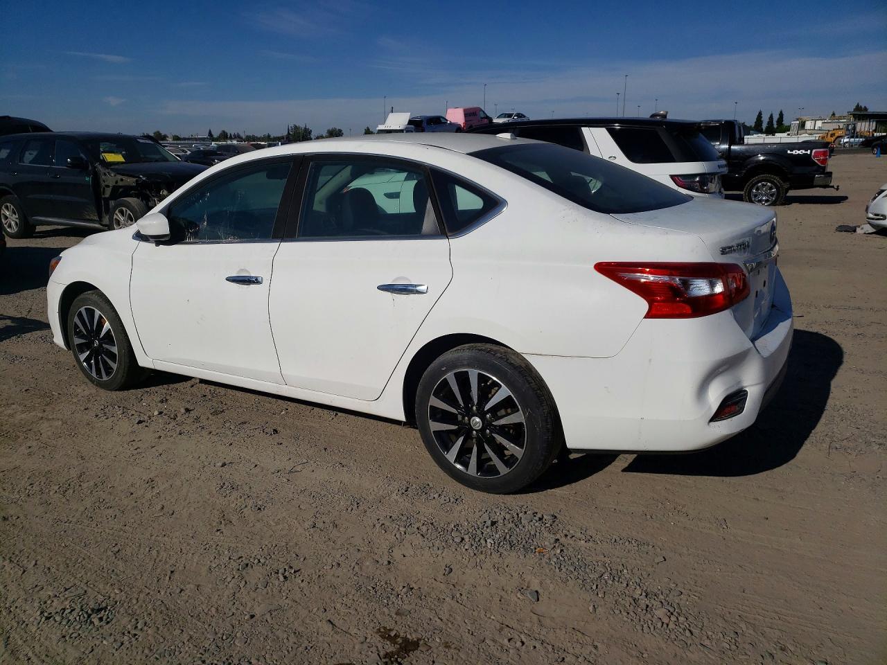 2017 Nissan Sentra Sv - Фото 2