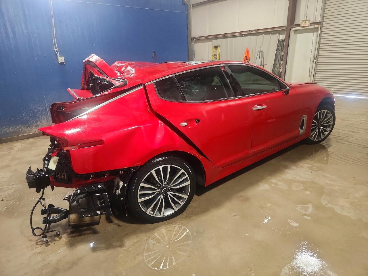 2019 Kia Stinger Premium - Image 3
