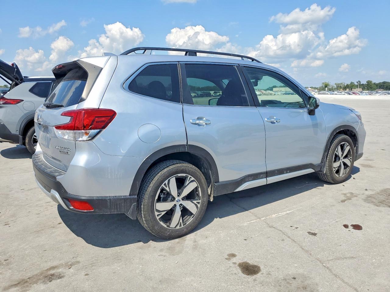 2019 Subaru Forester Touring - Фото 3