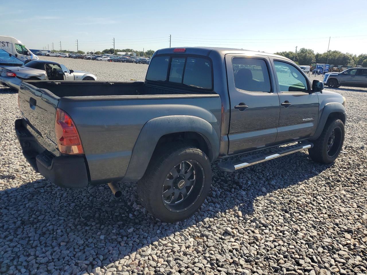 2014 Toyota Tacoma Prerunner - Фото 3