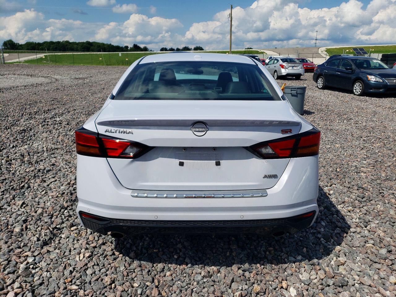 2023 Nissan Altima Sr - Image 6