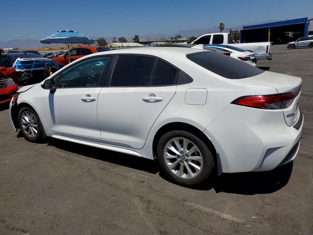 2021 Toyota Corolla Le - Image 2