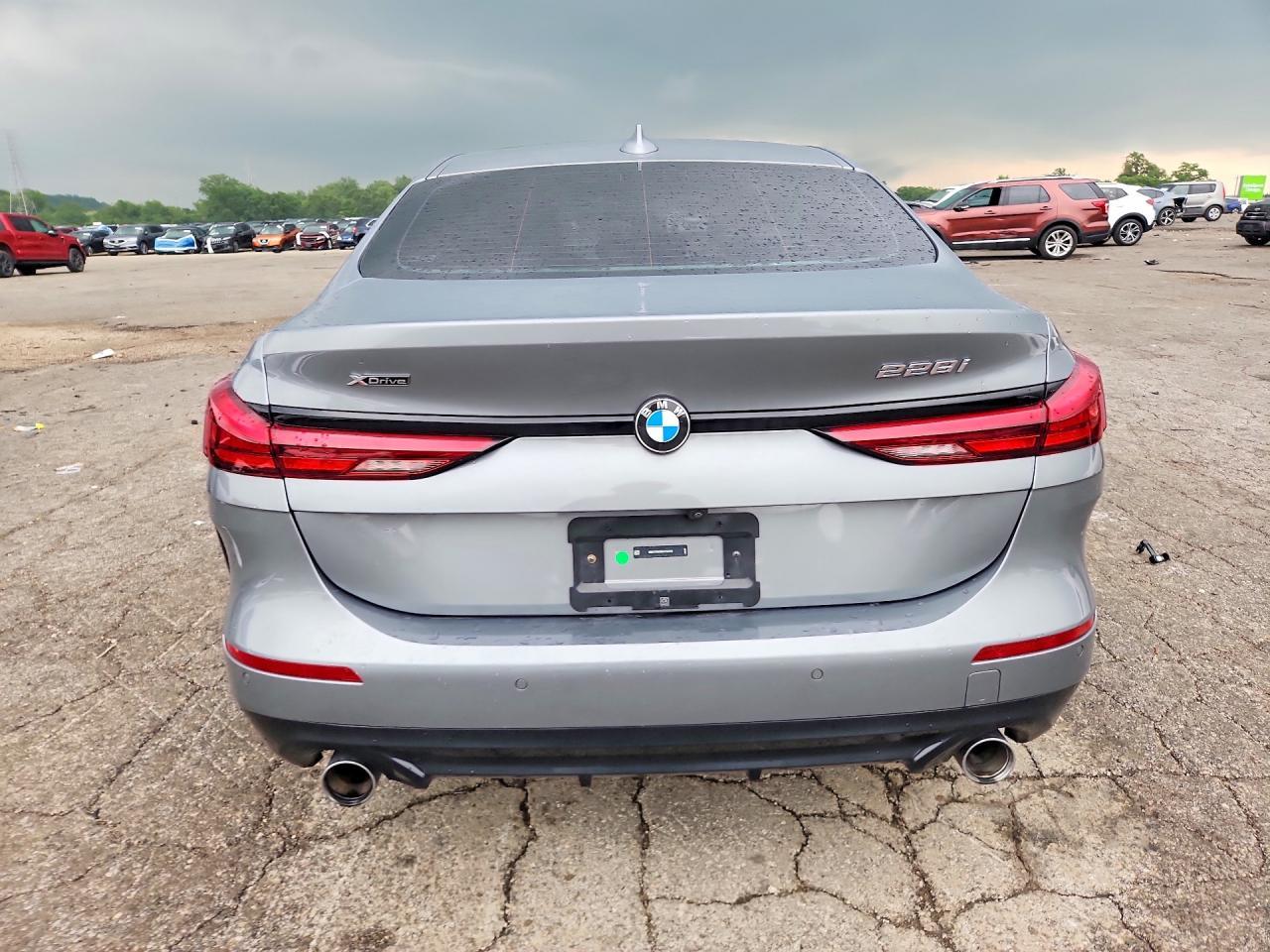 2024 BMW 228Xi - Фото 6