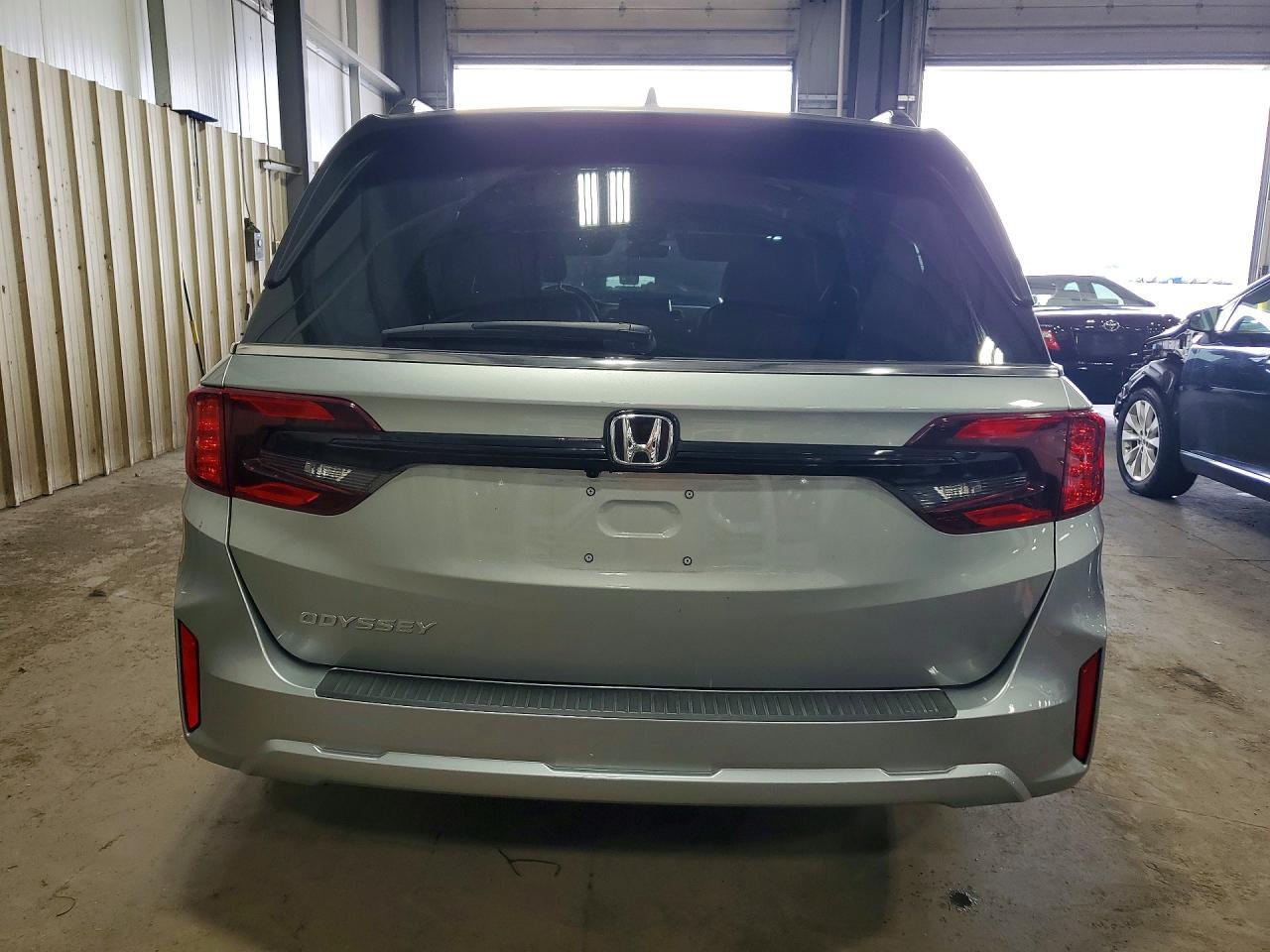 2025 Honda Odyssey Exl - Image 6