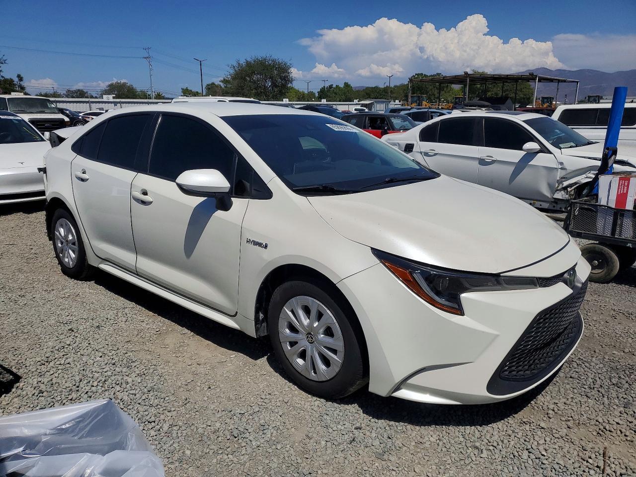 2021 Toyota Corolla Le - Image 4